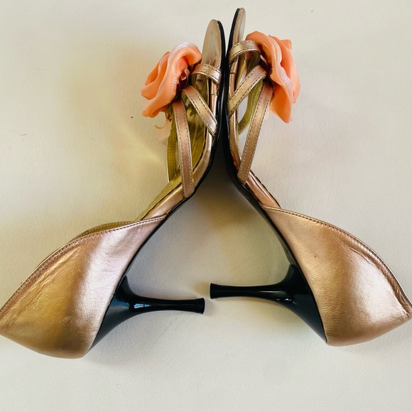 Sim Gold Orange Flower Heels SZ 4.5/5 - Picture 4 of 9
